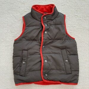 Mini Boden puffer vest